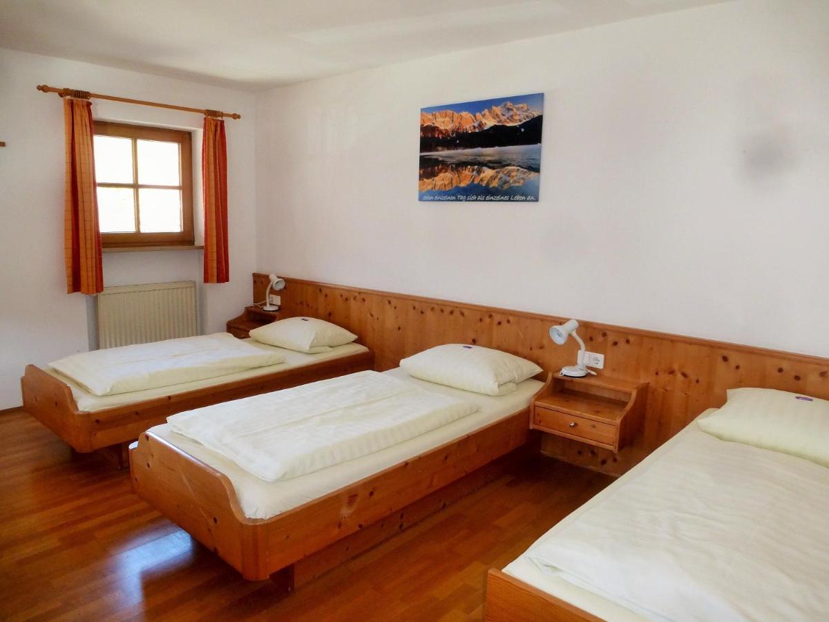 Seminarhaus Grainau Hostel Bagian luar foto