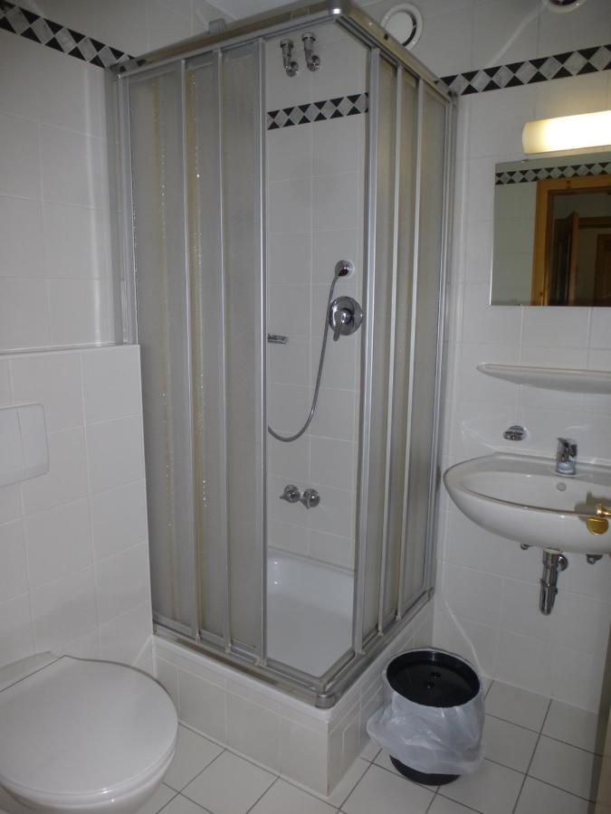 Seminarhaus Grainau Hostel Bagian luar foto